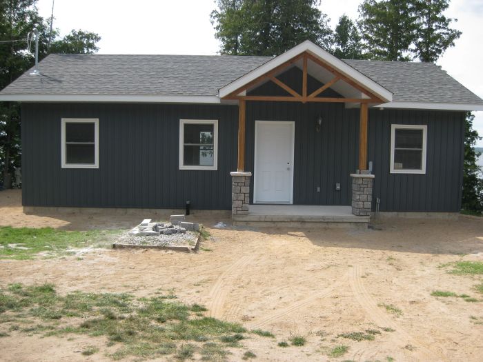 Siding blue